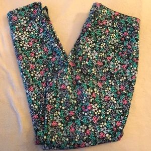 Bright, floral high waisted jeans!